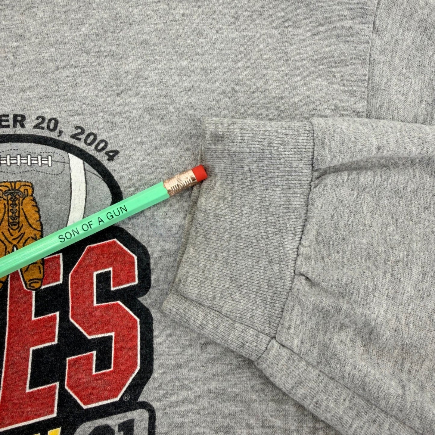 Alstyle Ohio State Buckeyes 2004 Michigan Victory Long Sleeve Shirt L Gray