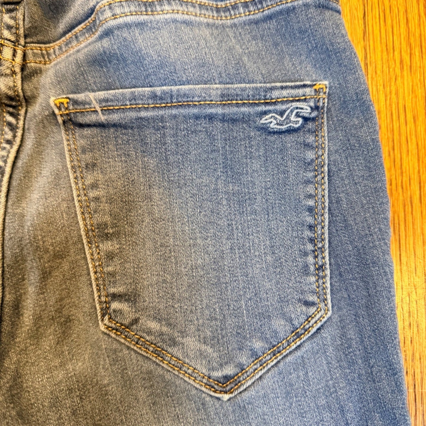 Hollister Ultra High-Rise Jean Legging Distressed Ripped Knee 3R W26 Blue