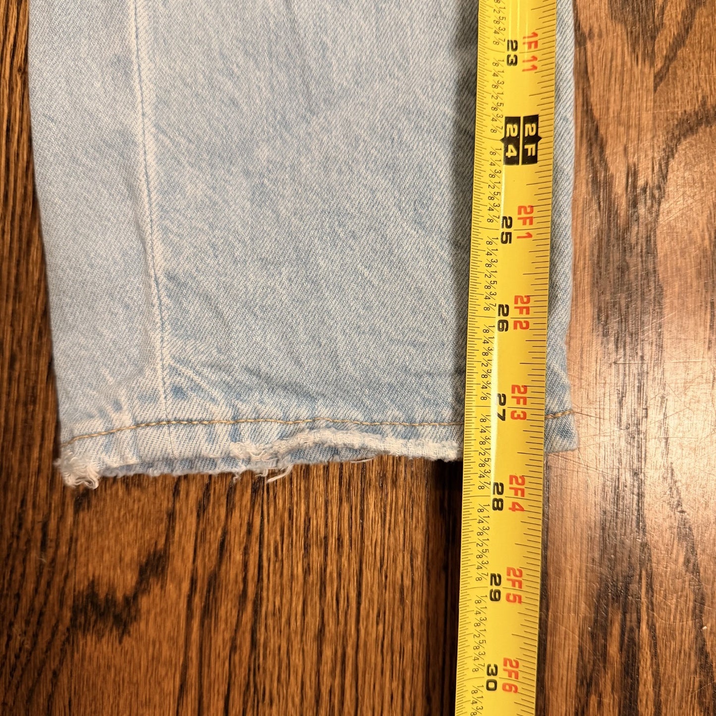 American Eagle Mom Jeans Size 0 Ripped Distressed Light Wash Denim Y2K