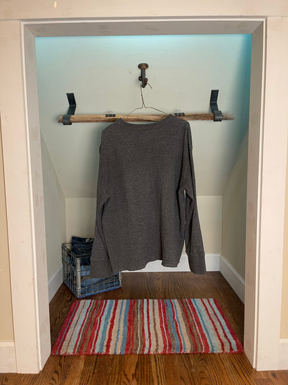 Ecko Unltd. Grey Long Sleeve Graphic Tee – 2000s Streetwear Classic | The Attic Clothing