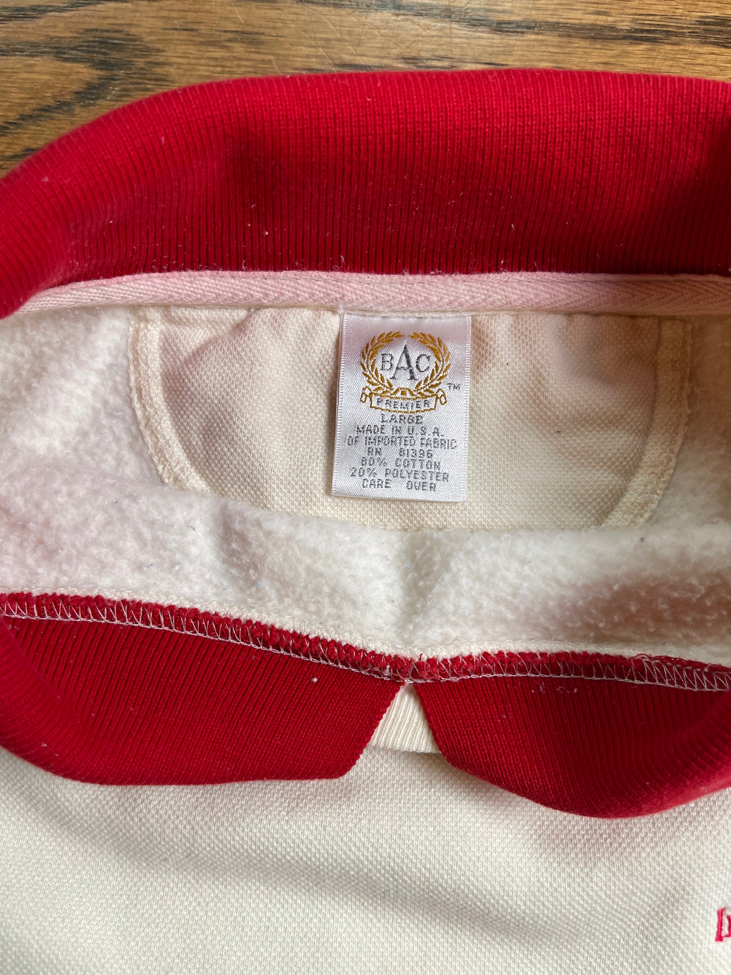 Vintage Inn at Spanish Head Crewneck Sweatshirt – Cream & Red Retro Pullover | The Attic Clothing