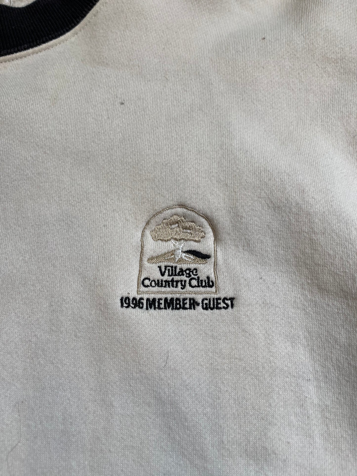 Vintage La Mode Two-Tone Crewneck Sweatshirt – Black & Cream Pullover | The Attic Clothing