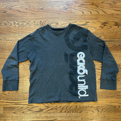 Ecko Unltd. Grey Long Sleeve Graphic Tee – 2000s Streetwear Classic | The Attic Clothing