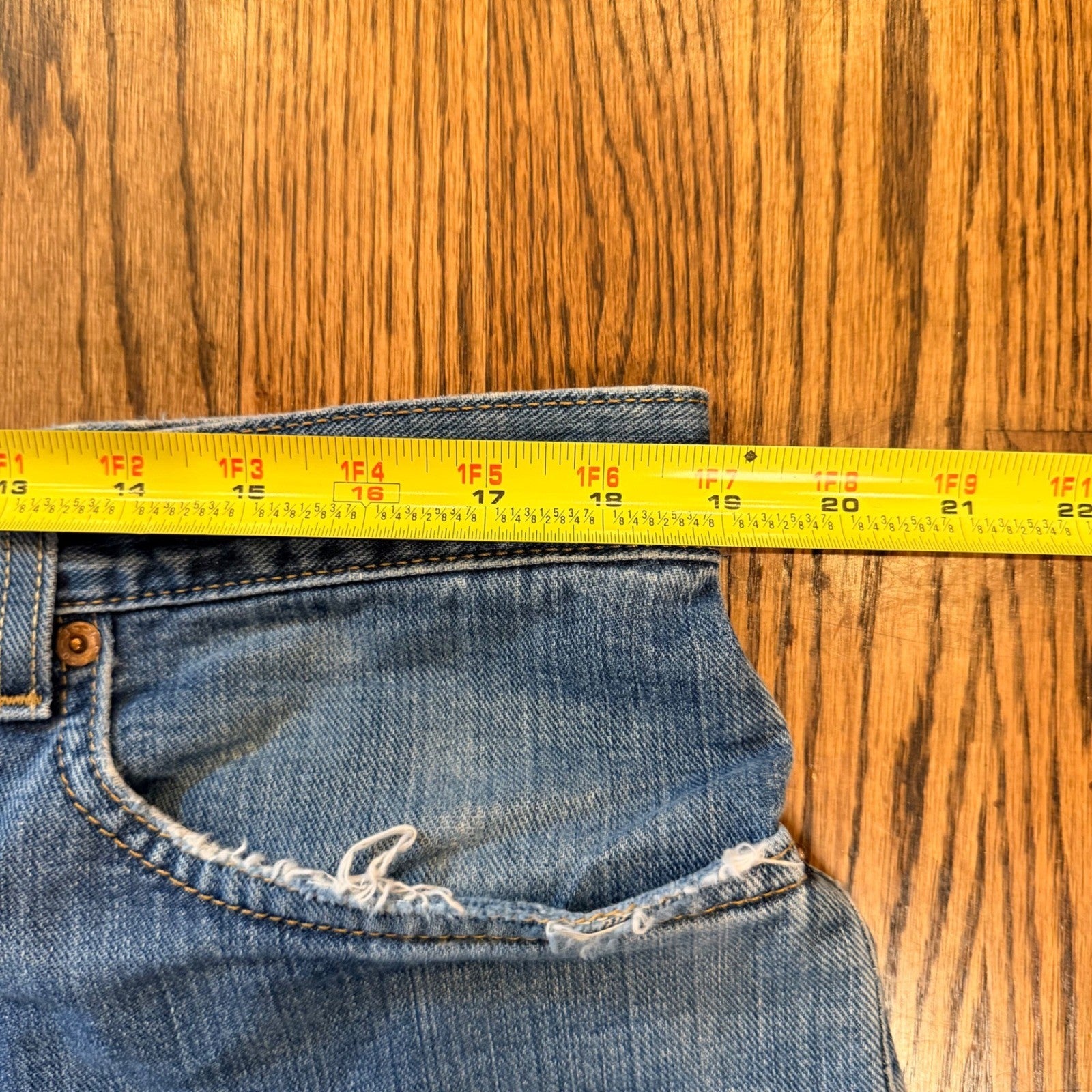 Levi's 550 Relaxed Fit Vintage 2004 Mens Jeans 38x34 Blue Denim Baggy Loose