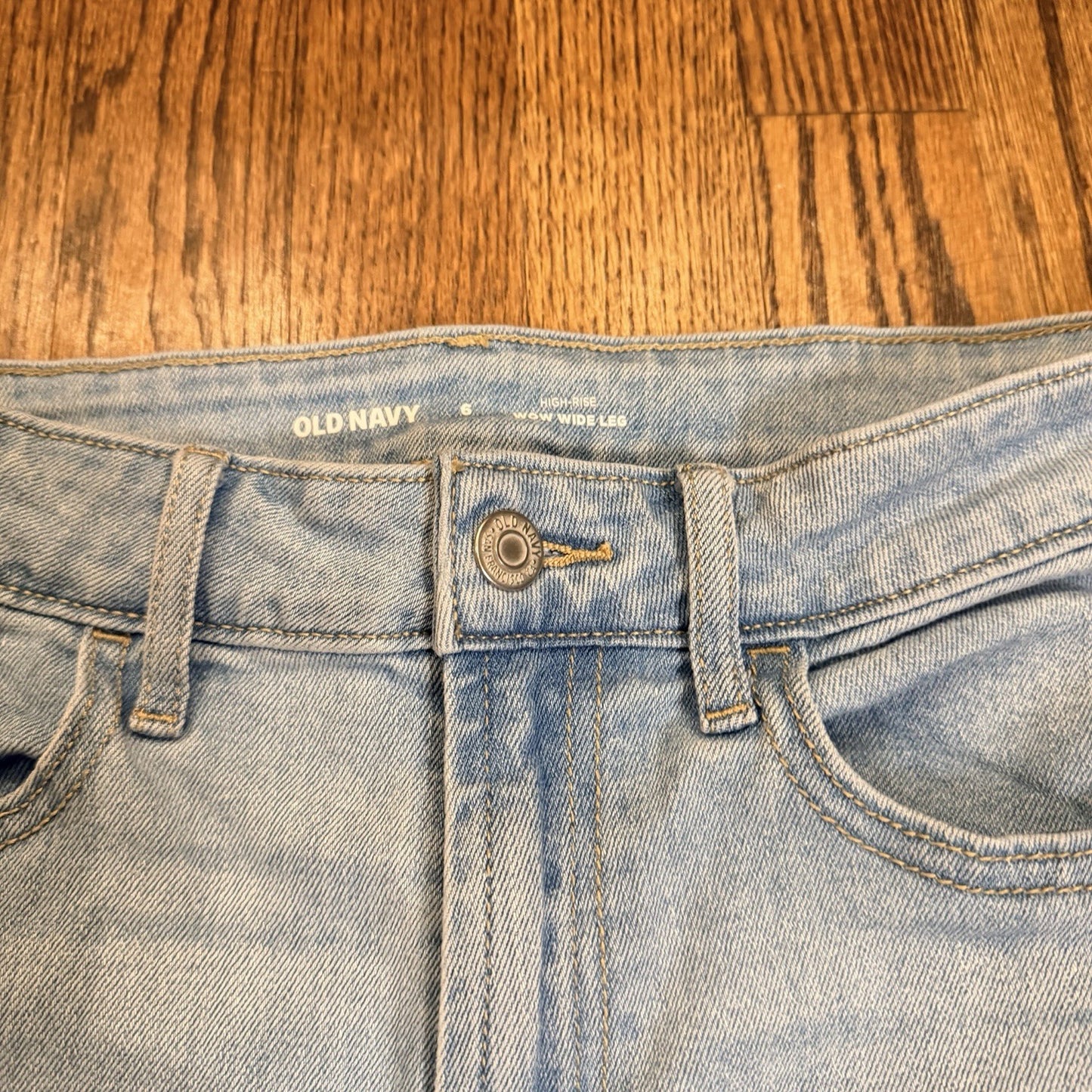 Old Navy High Rise WOW Wide Leg San Catarina Light Blue Denim Jeans Womens 6