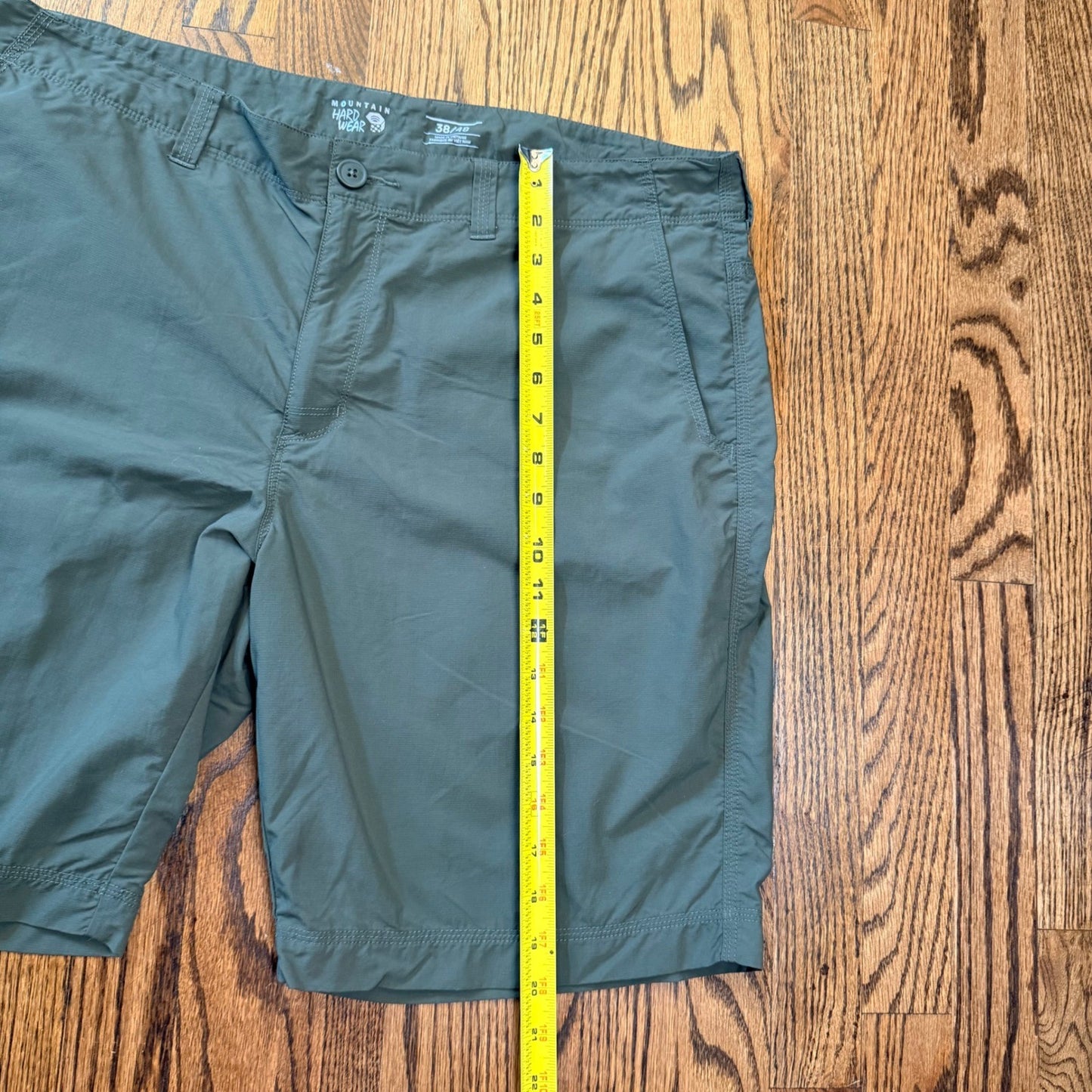 Mountain Hardwear AP Scrambler Hiking Shorts 38 Olive Green Outdoor Adventure