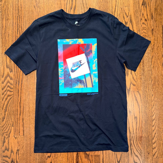 Nike The Nike Tee Graphic T-Shirt Tropical Palm Tree Print Medium Black