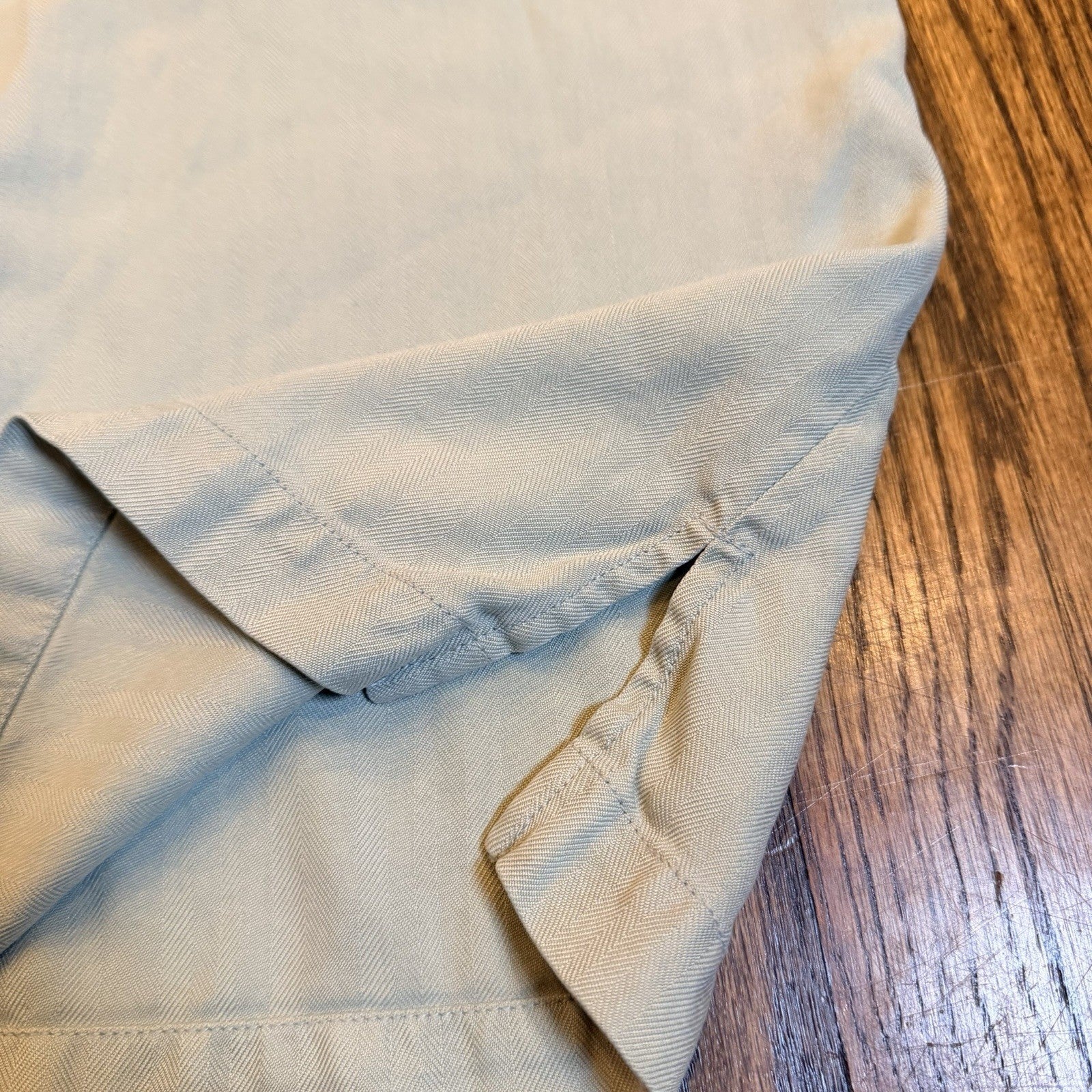 Tommy Bahama Silk Herringbone Shirt M Sage Green Short Sleeve Wood Button Down