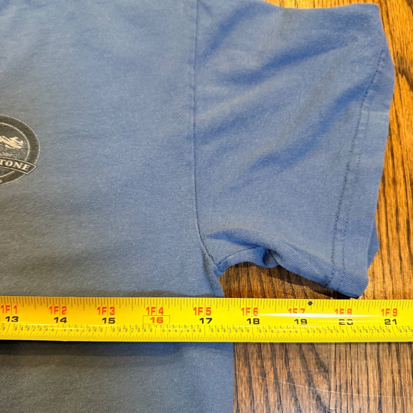 Prairie Mountain Yellowstone National Park Graphic T-Shirt Small Blue Cotton