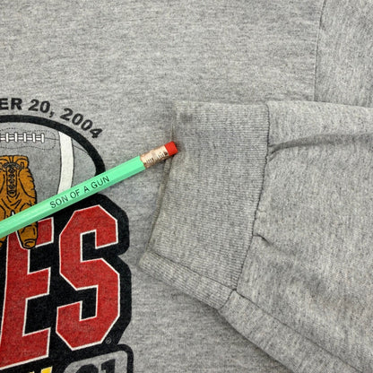 Alstyle Ohio State Buckeyes 2004 Michigan Victory Long Sleeve Shirt L Gray