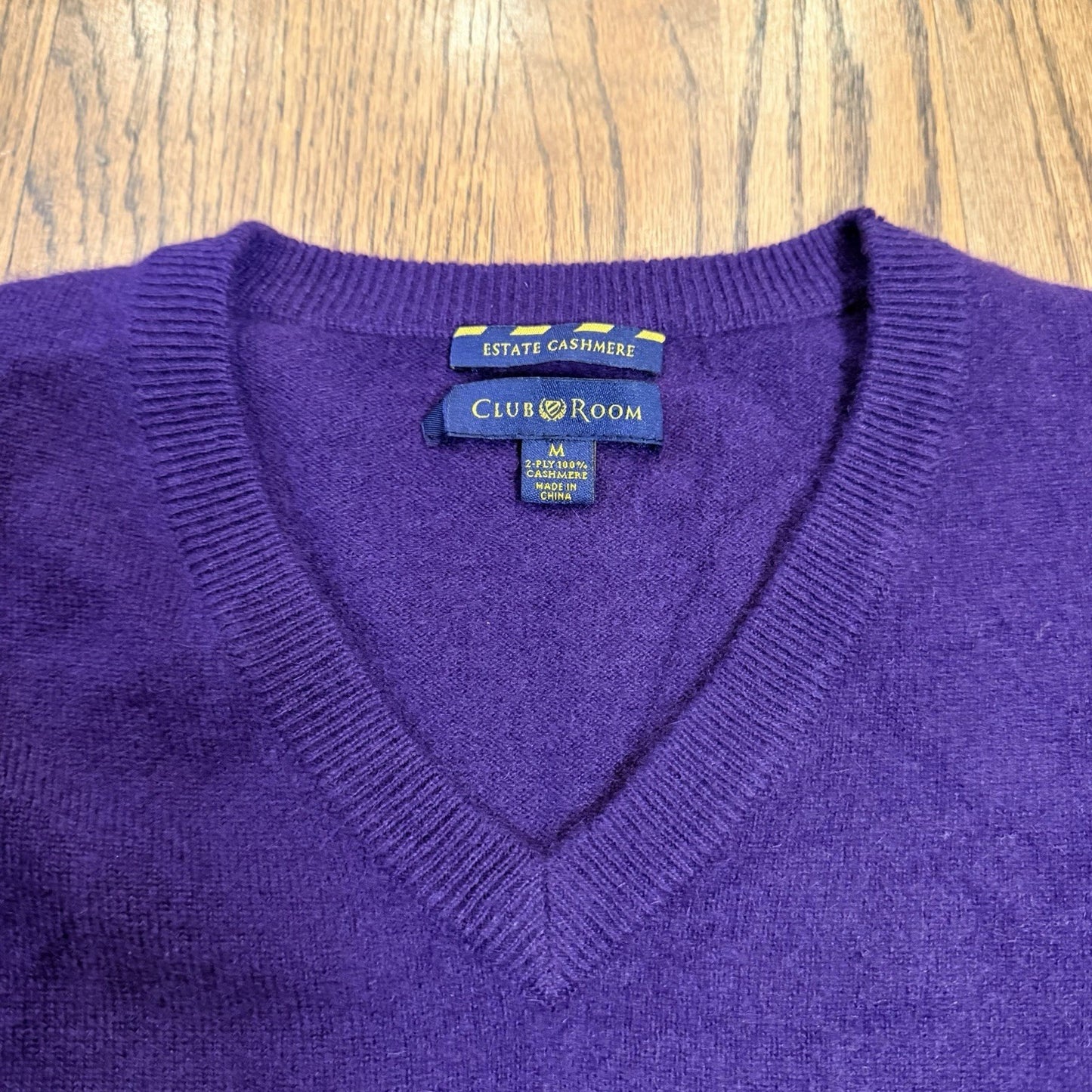 Club Room Estate Cashmere V-Neck Sweater 100% 2-Ply Knit Size M Purple