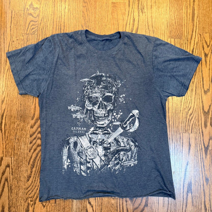 Cayman Islands Pirate Skull Graphic T-Shirt Cropped Medium Charcoal Gray