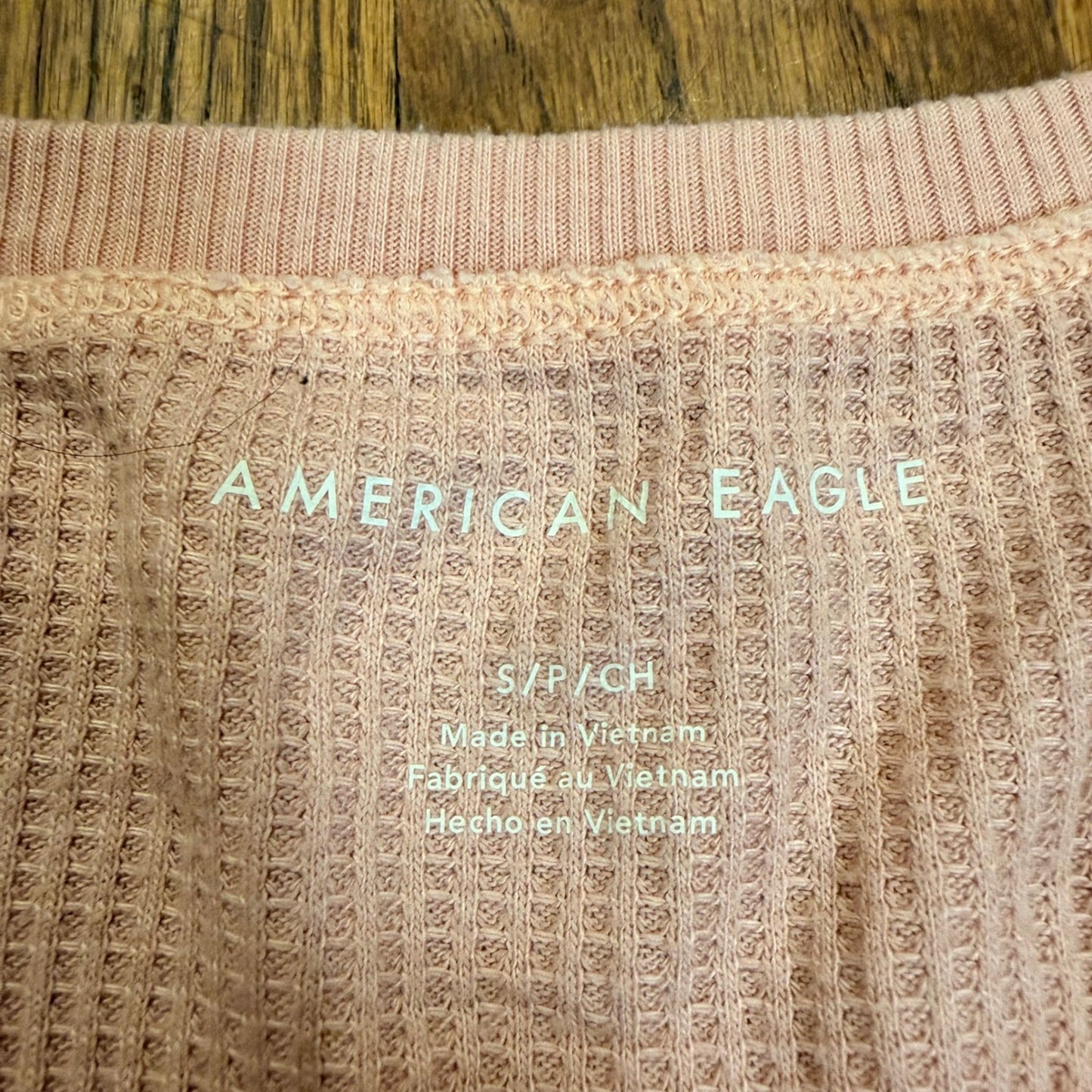 American Eagle Waffle Knit Henley Top Cropped Thermal Small Pink