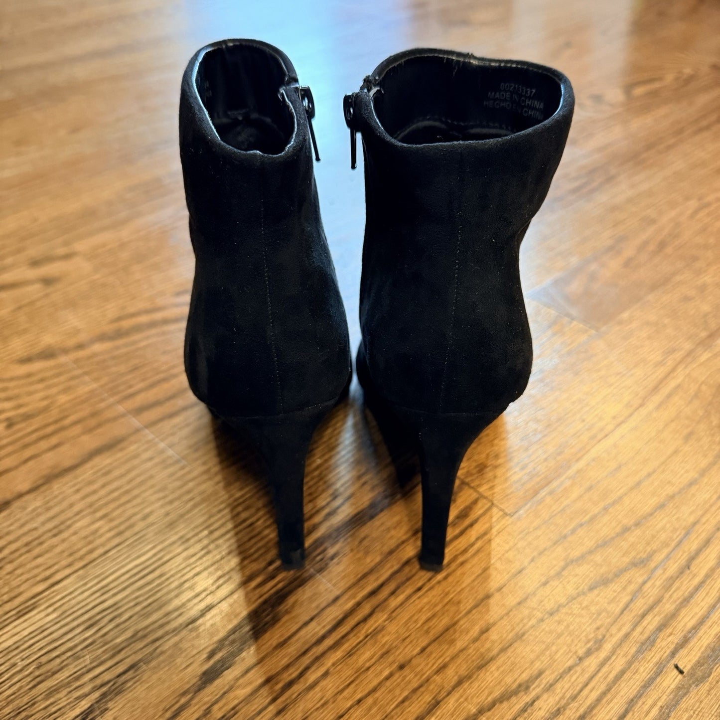 Forever 21 Stiletto 4” Heel Ankle Boots Booties Black size 7