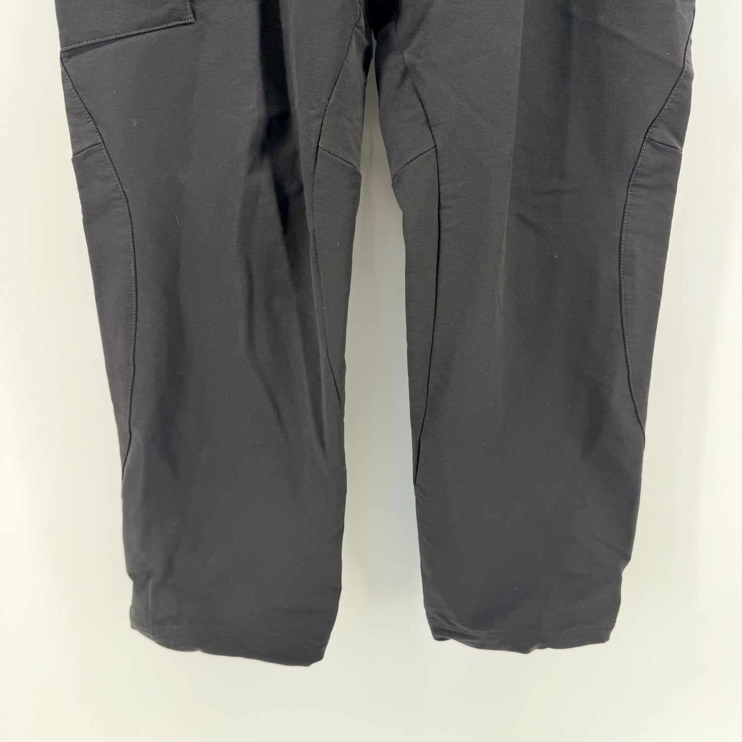 Mountain Hardwear Mens Technical Hiking Cargo Pants Softshell Black 34 Short