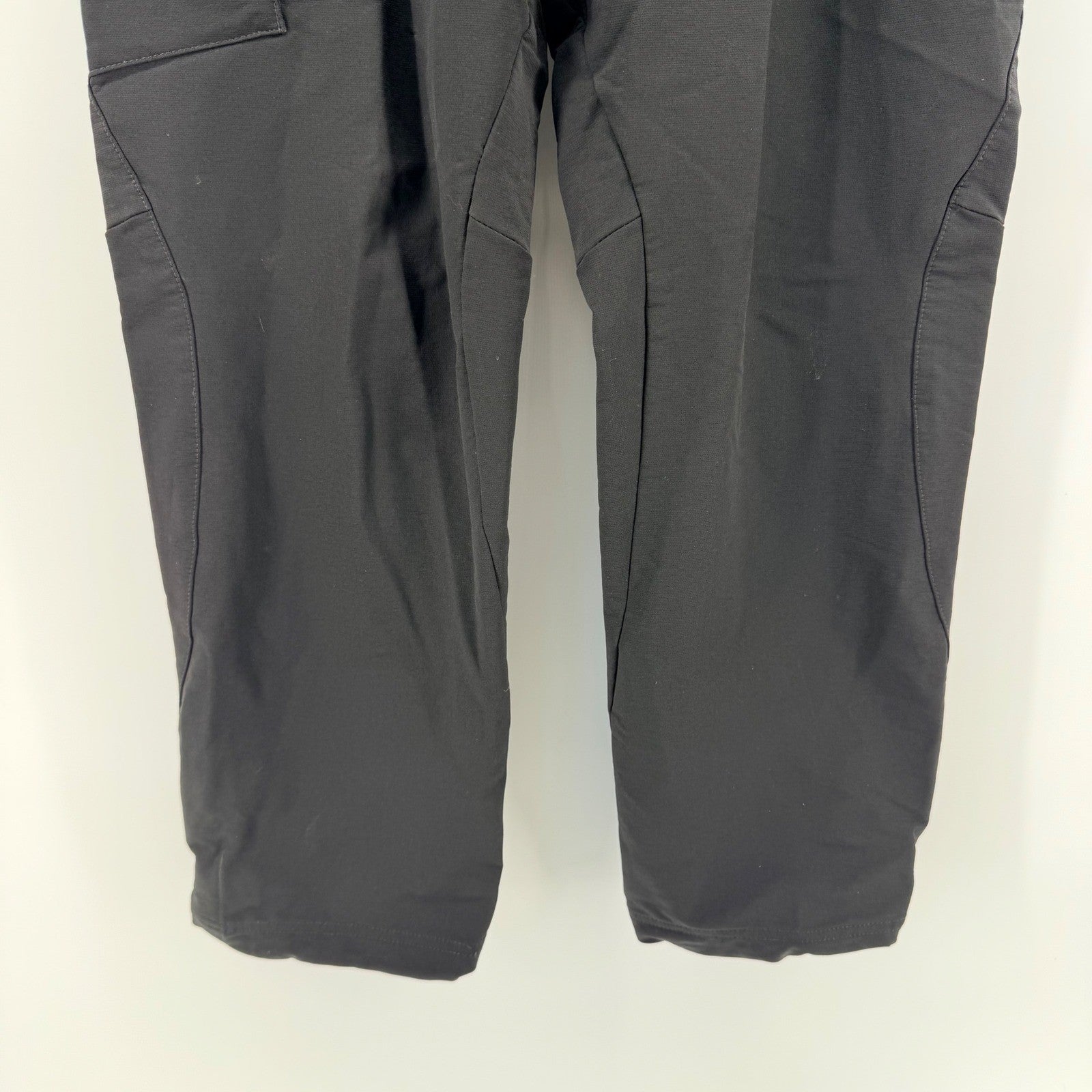 Mountain Hardwear Mens Technical Hiking Cargo Pants Softshell Black 34 Short