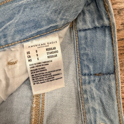 American Eagle Mom Jeans Size 0 Ripped Distressed Light Wash Denim Y2K