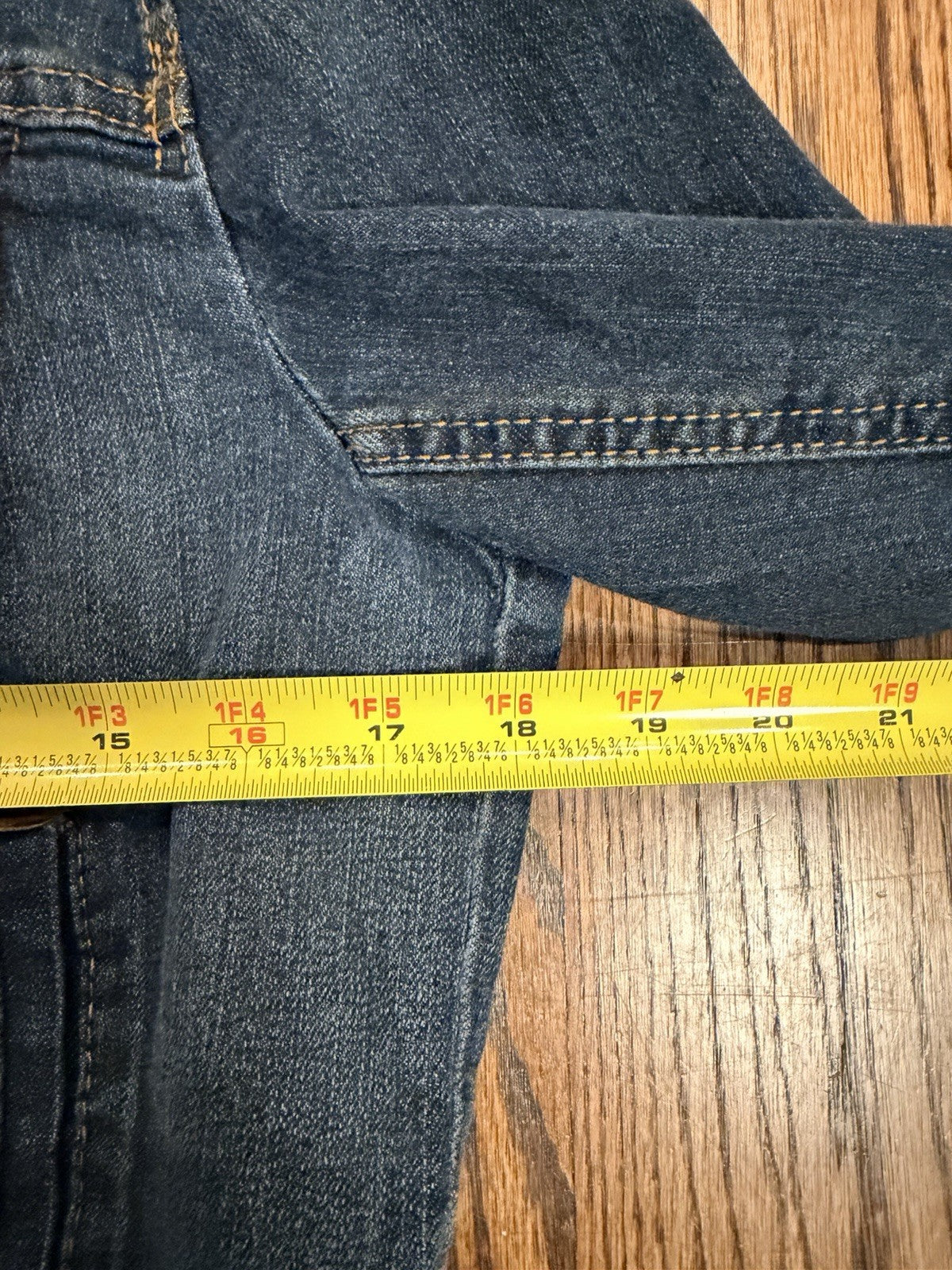 Mossimo Cropped Denim Jean Jacket Long Sleeve Button Down Youth Size L (adult S)