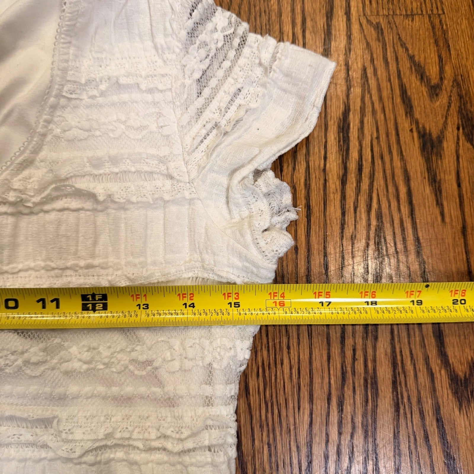 Good Days Project White Lace Tiered V-Neck Cap Sleeve Top Size XL