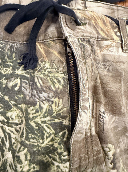 Vintage VF Jeanswear Camo Cargo Pants 32x30 – Woodland Hunting Outdoor Tactical