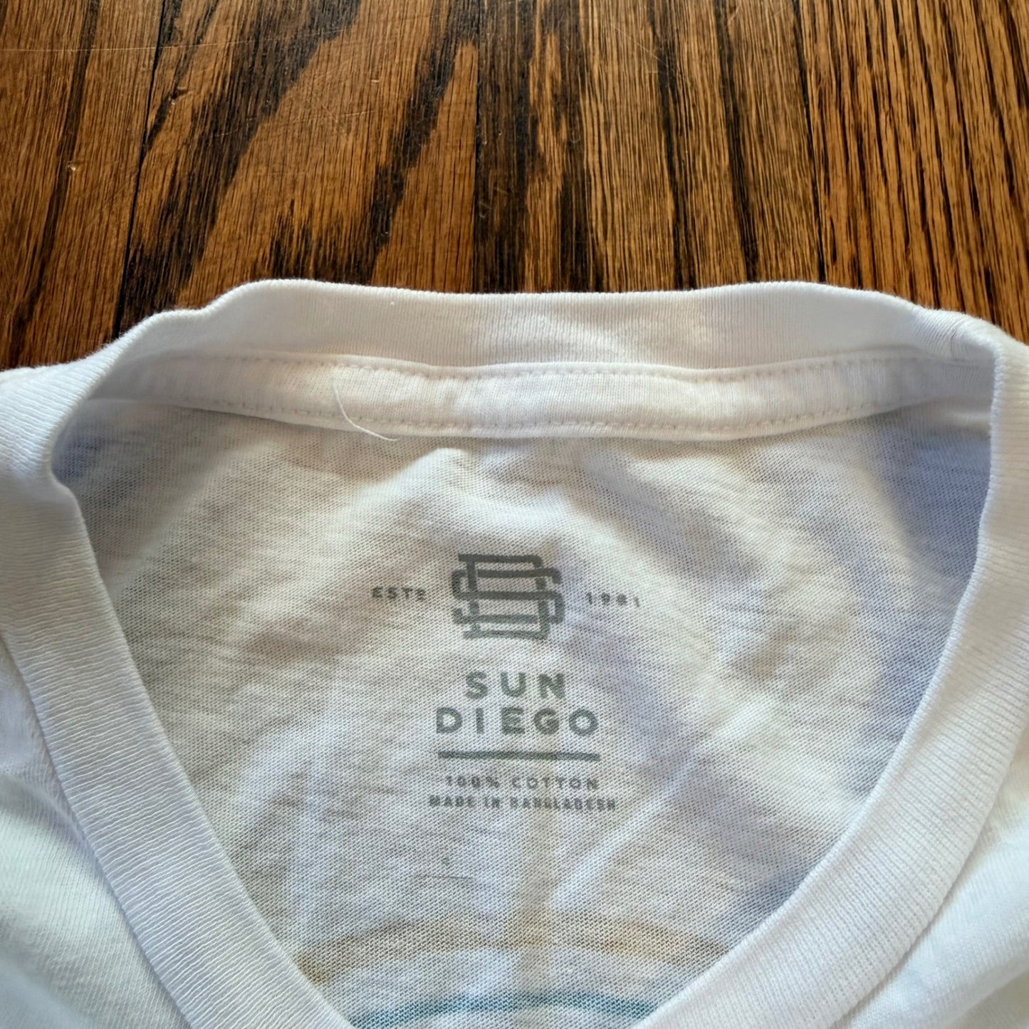 Sun Diego Boardshops Palm Tree Graphic T-Shirt Small White Beach Summer Surf