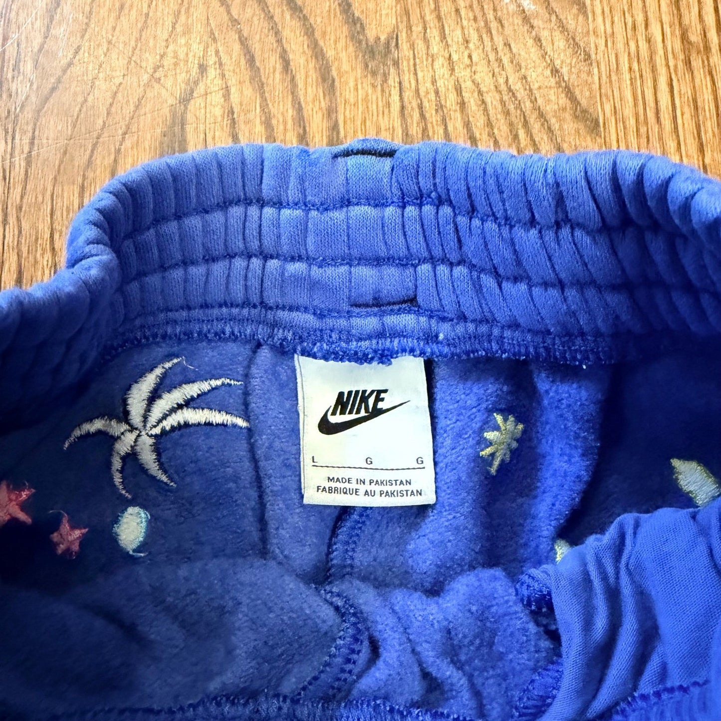 Nike FlyEase Sportswear Fleece Shorts Patch Graphics Blue Kids Size Large