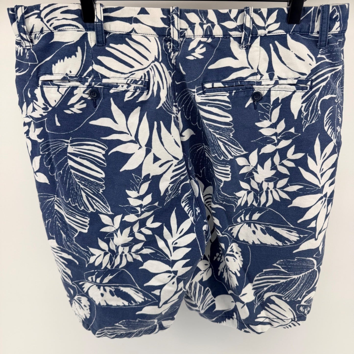 Island Shores Botanical Tropical Leaf Linen Blend Shorts 36 Navy White Summer