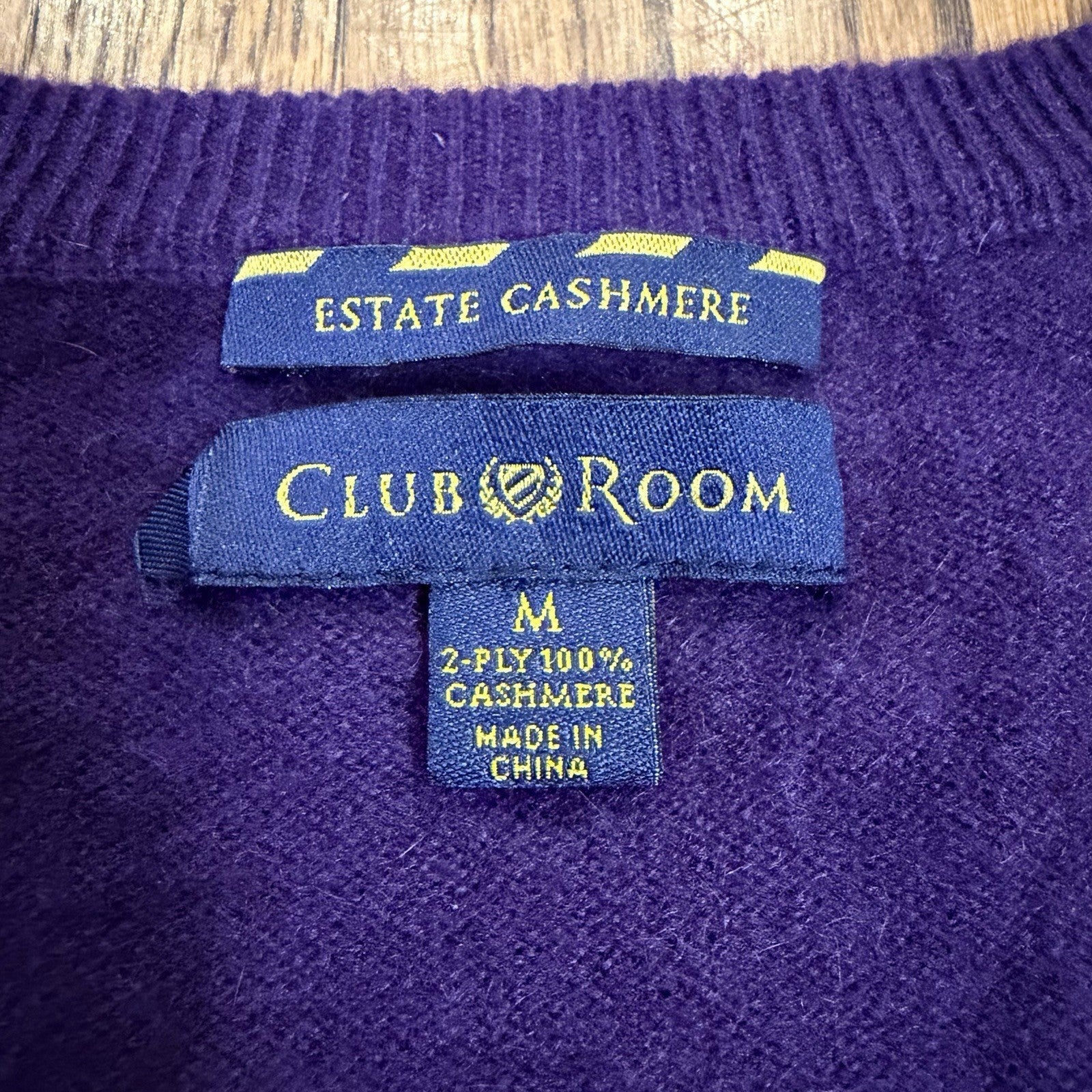 Club Room Estate Cashmere V-Neck Sweater 100% 2-Ply Knit Size M Purple