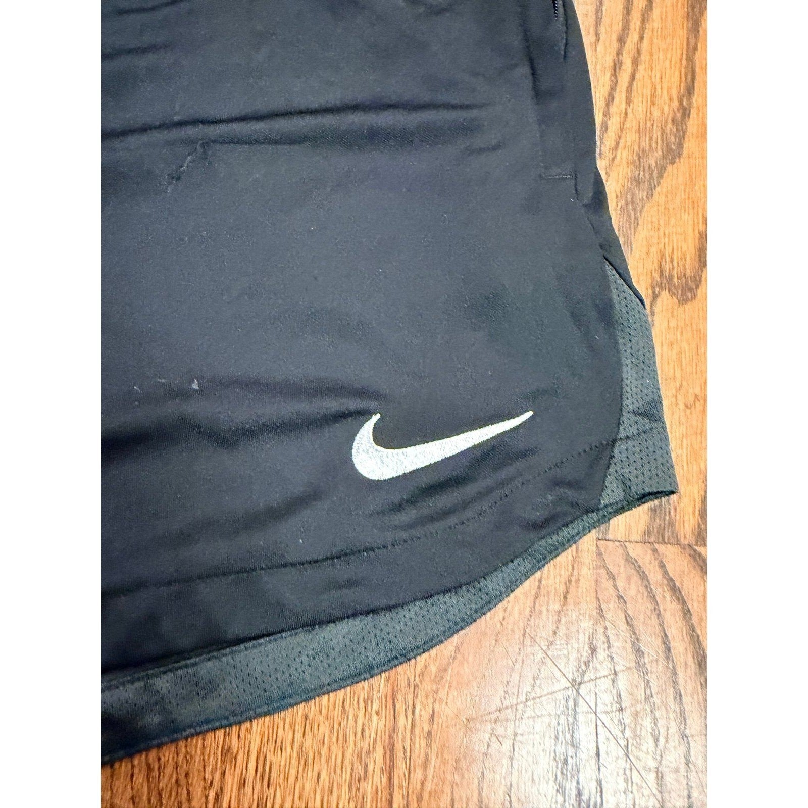 Nike Dri-Fit Running Shorts Black XL | Zip Pocket | 16.5x13 | Grade 3