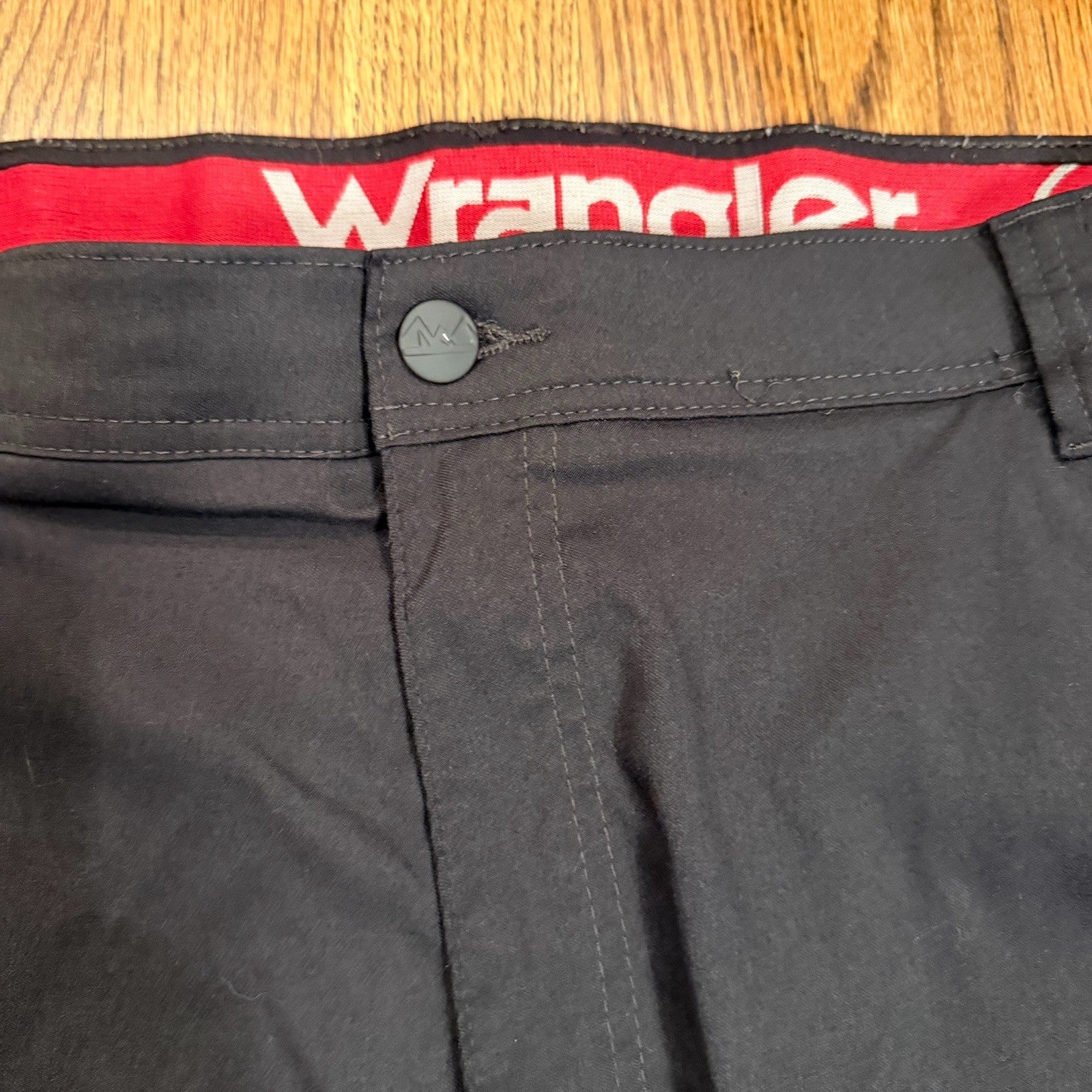 Wrangler Pants Men's 33x30 Black Flex Waist Cargo Hiking Straight 10NW788NB