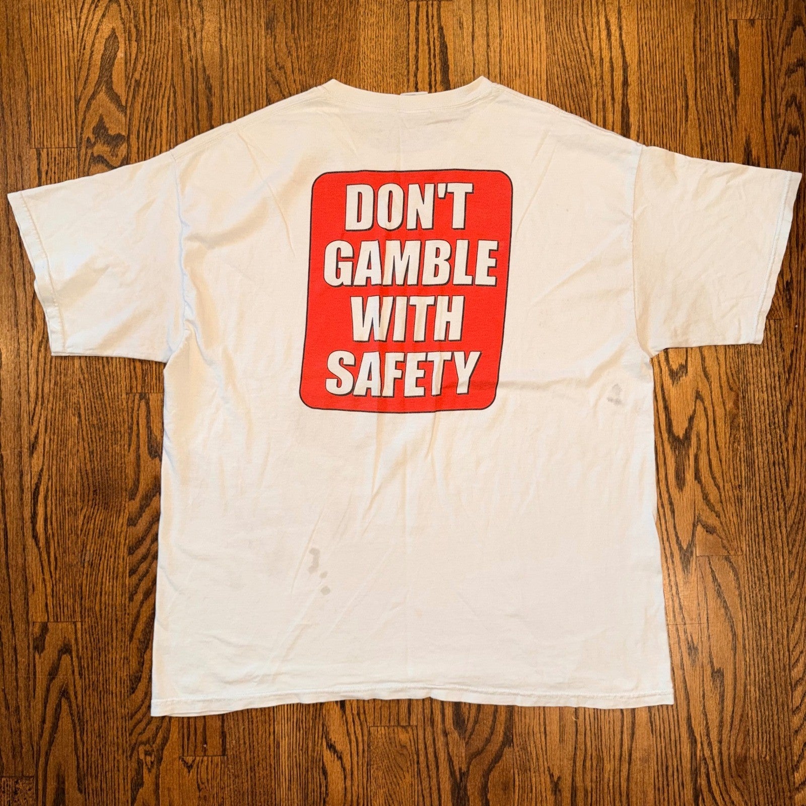 Gildan Don't Gamble With Safety Graphic T-Shirt XL White Short Sleeve