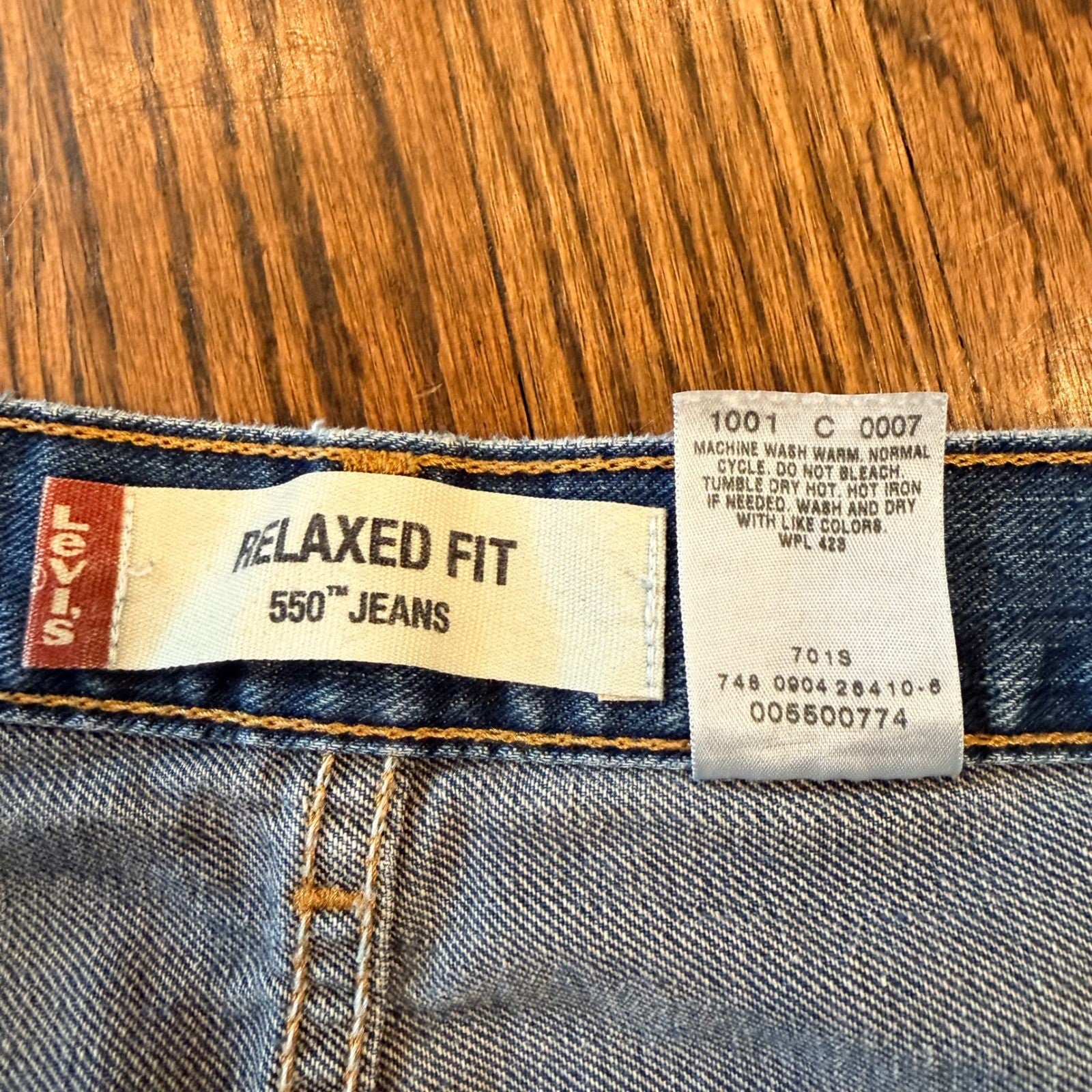 Levi's 550 Relaxed Fit Vintage 2004 Mens Jeans 38x34 Blue Denim Baggy Loose