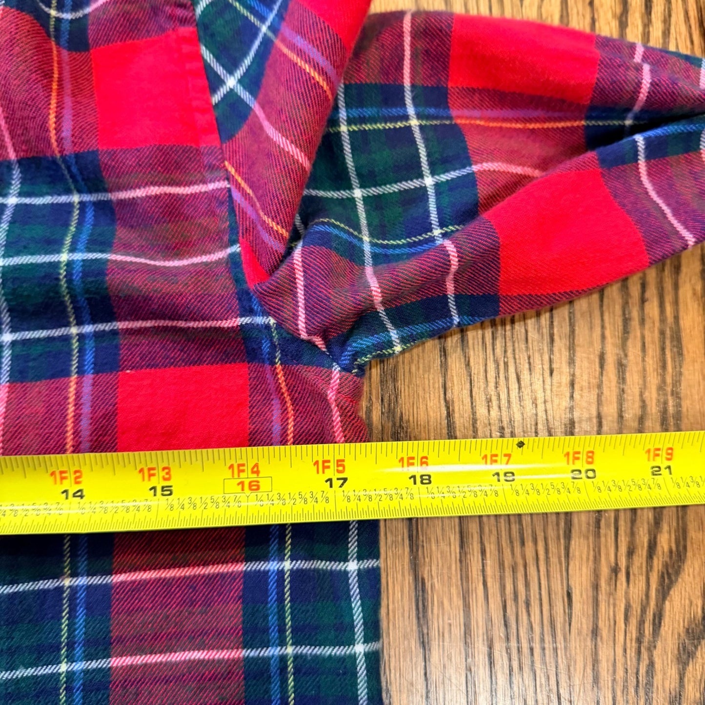 Vineyard Vines Boys L 14 Plaid Flannel Button Down Shirt Red Blue Whale Logo