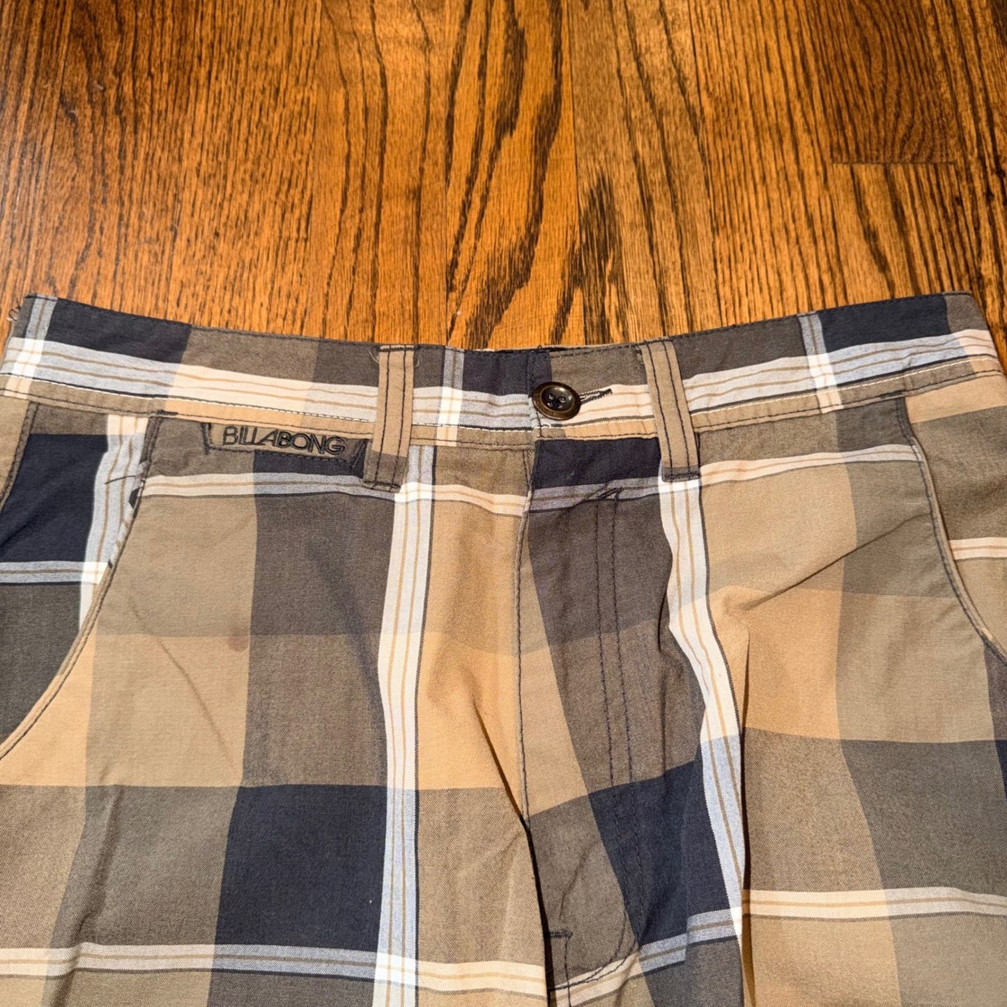 Billabong Built to Thrash Plaid Walk Shorts Size 30 Brown Navy Blue