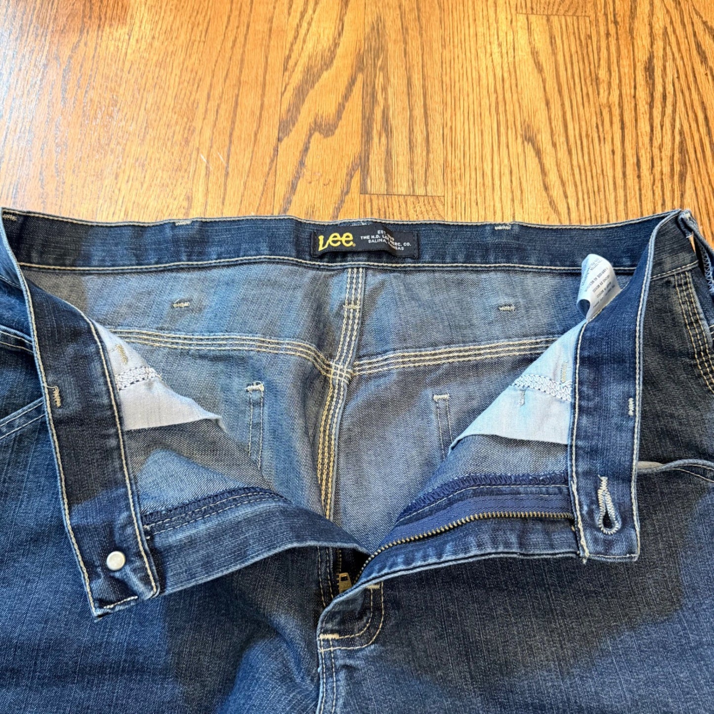 Lee Dungarees Carpenter Denim Shorts Utility Hammer Loop 34 Blue Baggy Y2K