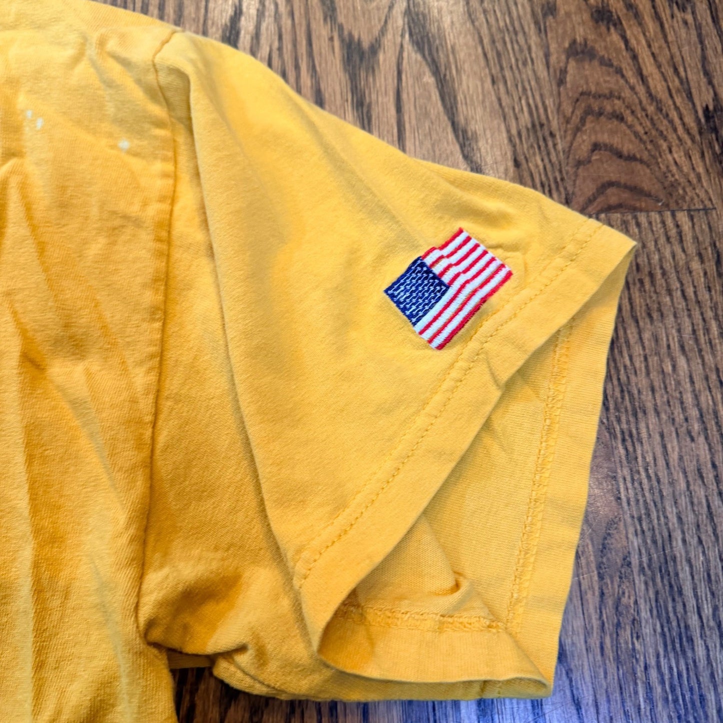 Vintage Smokin Joes Trucking Yakima WA Pocket T-Shirt XL Yellow Sleeve Graphic