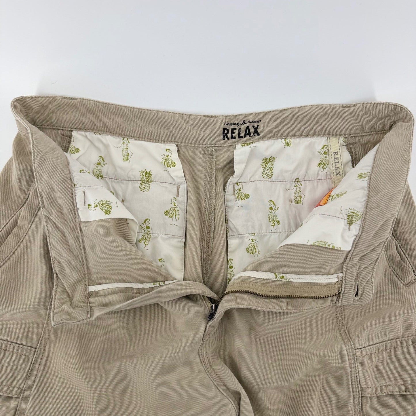 Tommy Bahama Relax Cargo Shorts Tencel Cotton Utility Khaki Tan 35 Mens