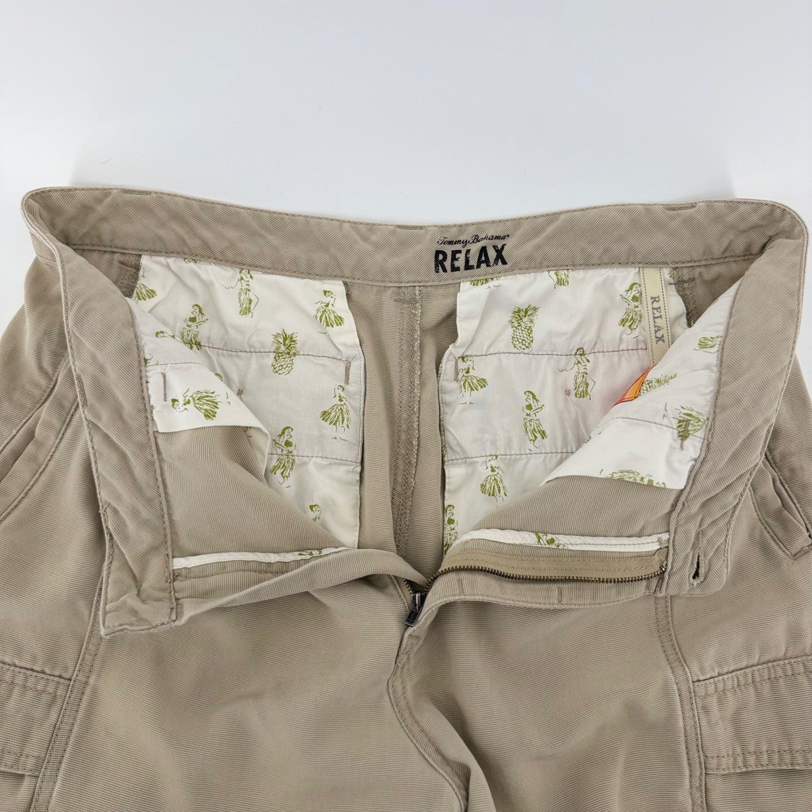 Tommy Bahama Relax Cargo Shorts Tencel Cotton Utility Khaki Tan 35 Mens