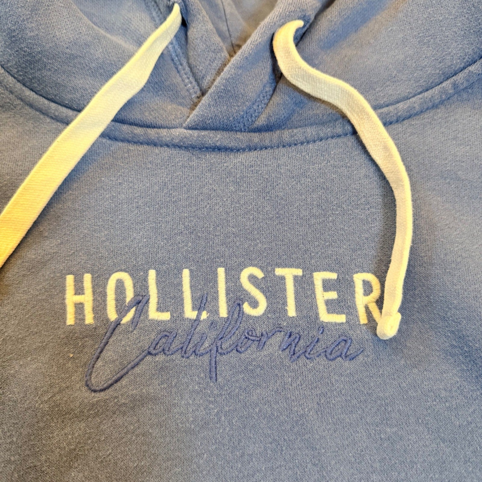 Hollister Must-Have Collection Fleece Hoodie Embroidered Logo XS Blue
