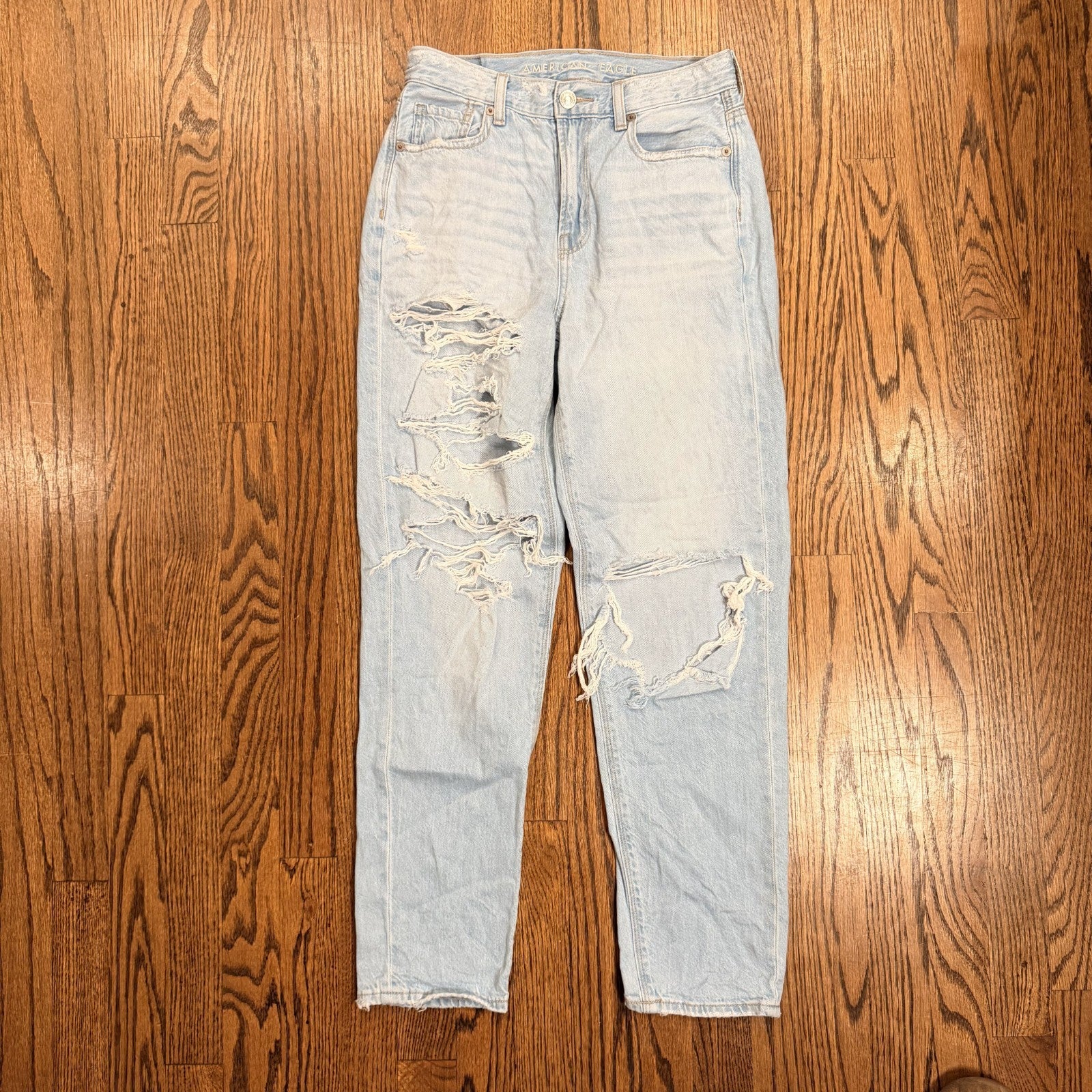 American Eagle Mom Jeans Size 0 Ripped Distressed Light Wash Denim Y2K