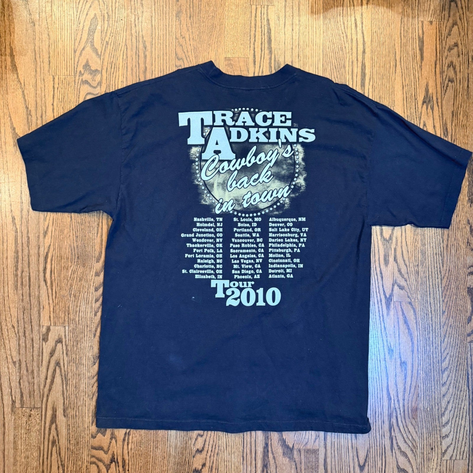 Bayside Trace Adkins 2010 Tour Shirt Cowboy's Back In Town 2XL Black