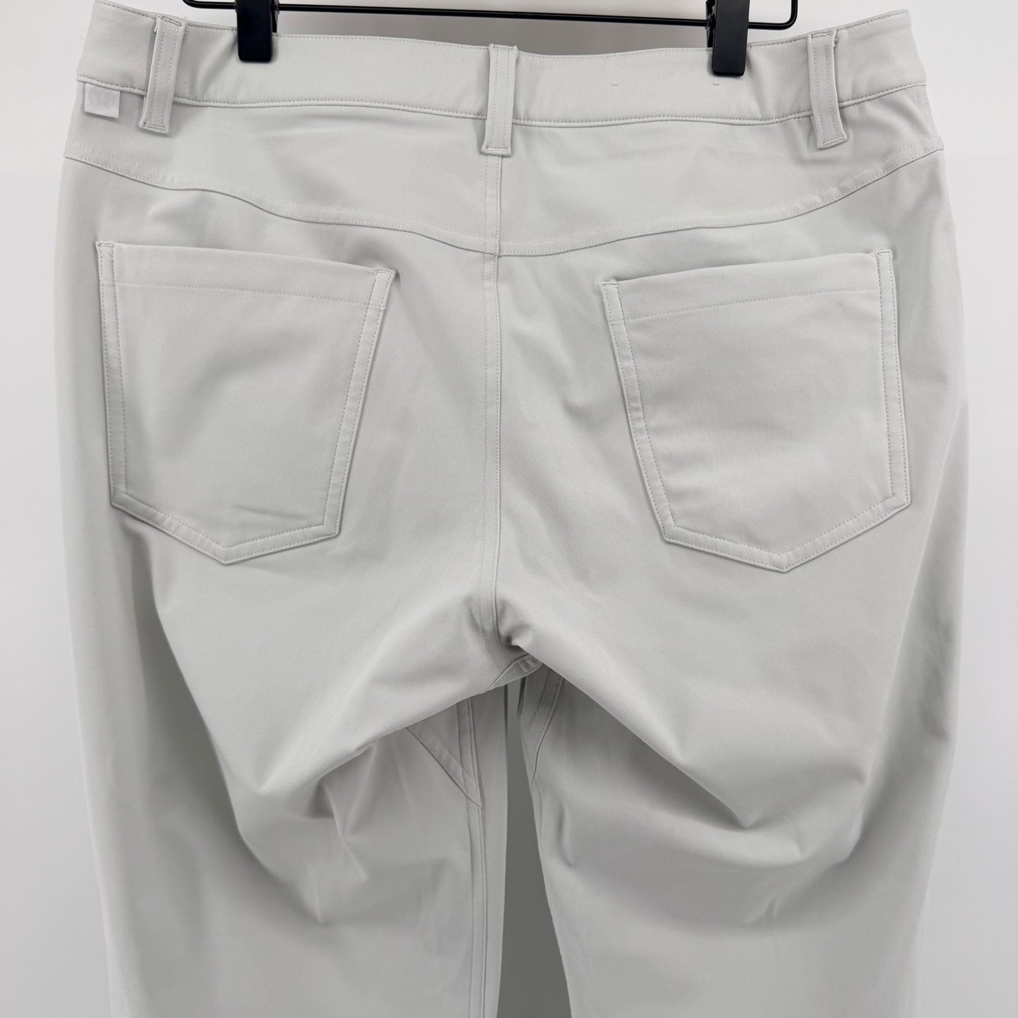 Lululemon Commission Pant Classic Fit 32 Grey Warpstreme Performance Golf Chino