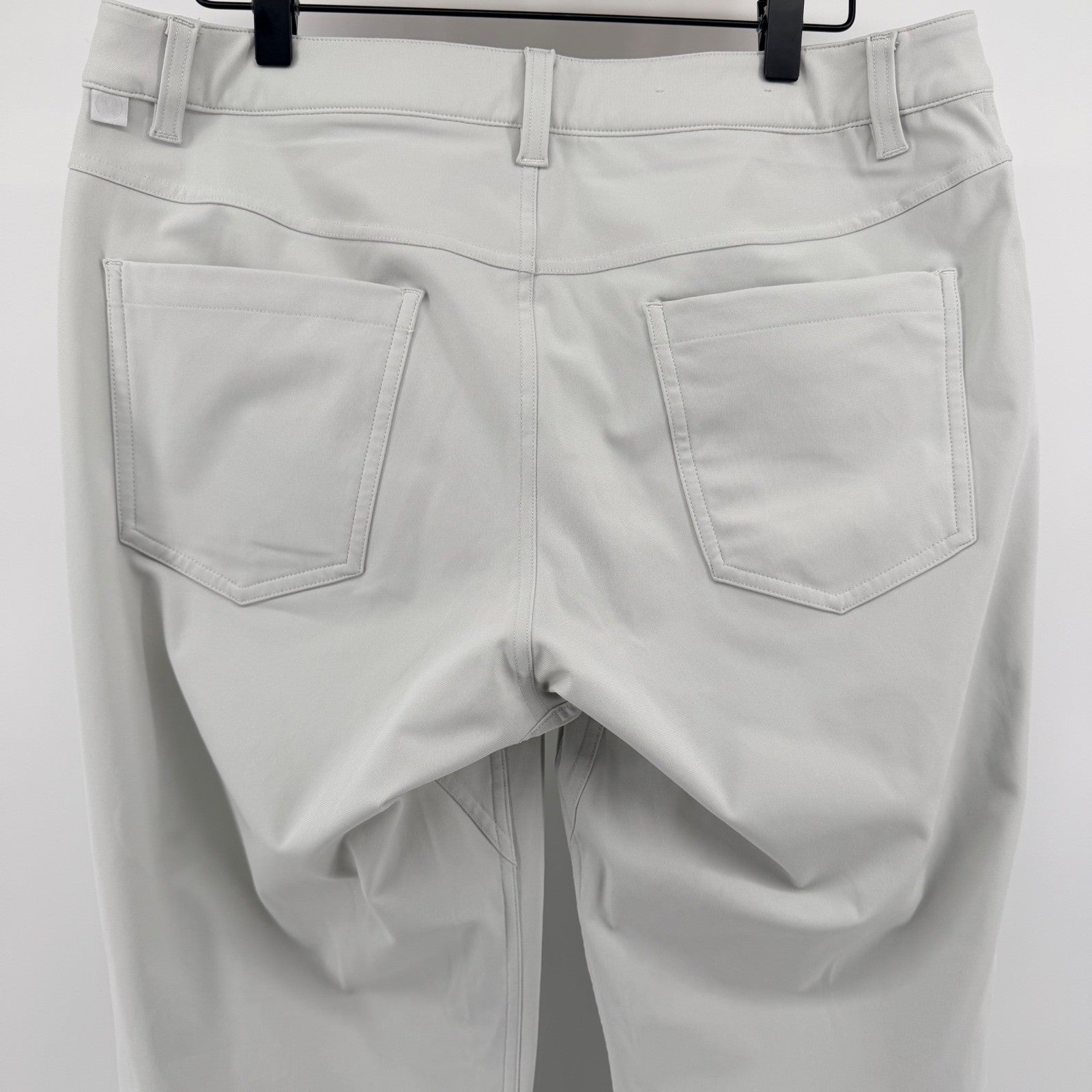 Lululemon Commission Pant Classic Fit 32 Grey Warpstreme Performance Golf Chino