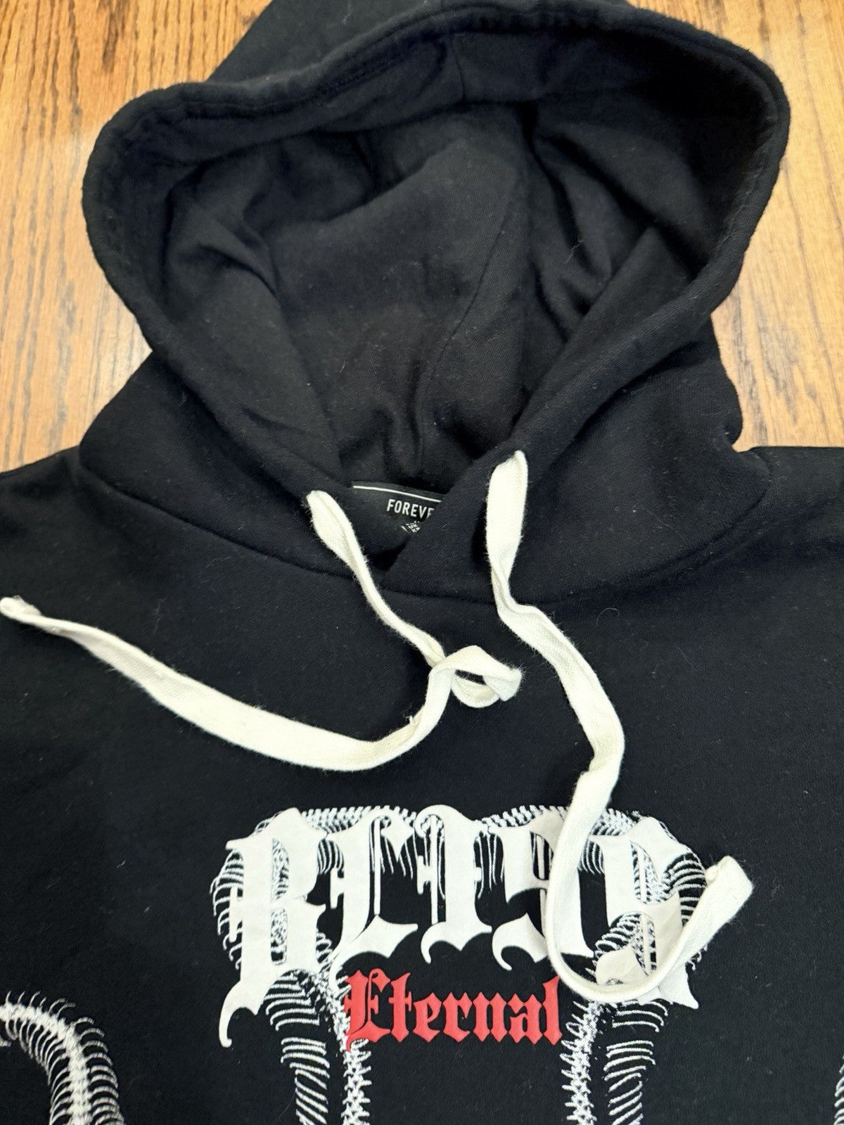 Forever 21 Men's Size M Black Hoodie With Snake & Spinal Design Excellent