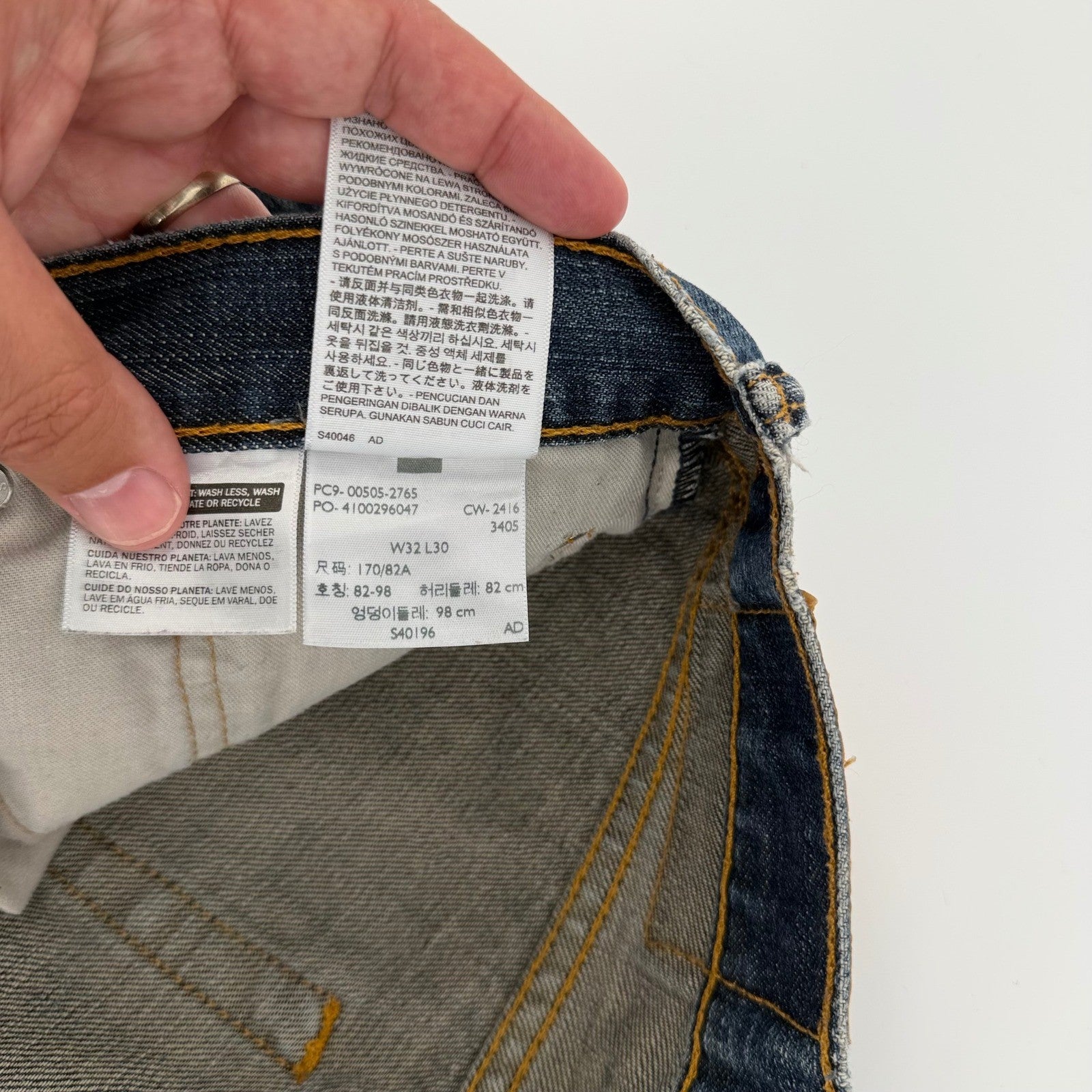 Levi's 505 Regular Fit Straight Leg Jeans Medium Wash Denim 32x30 Blue Mens