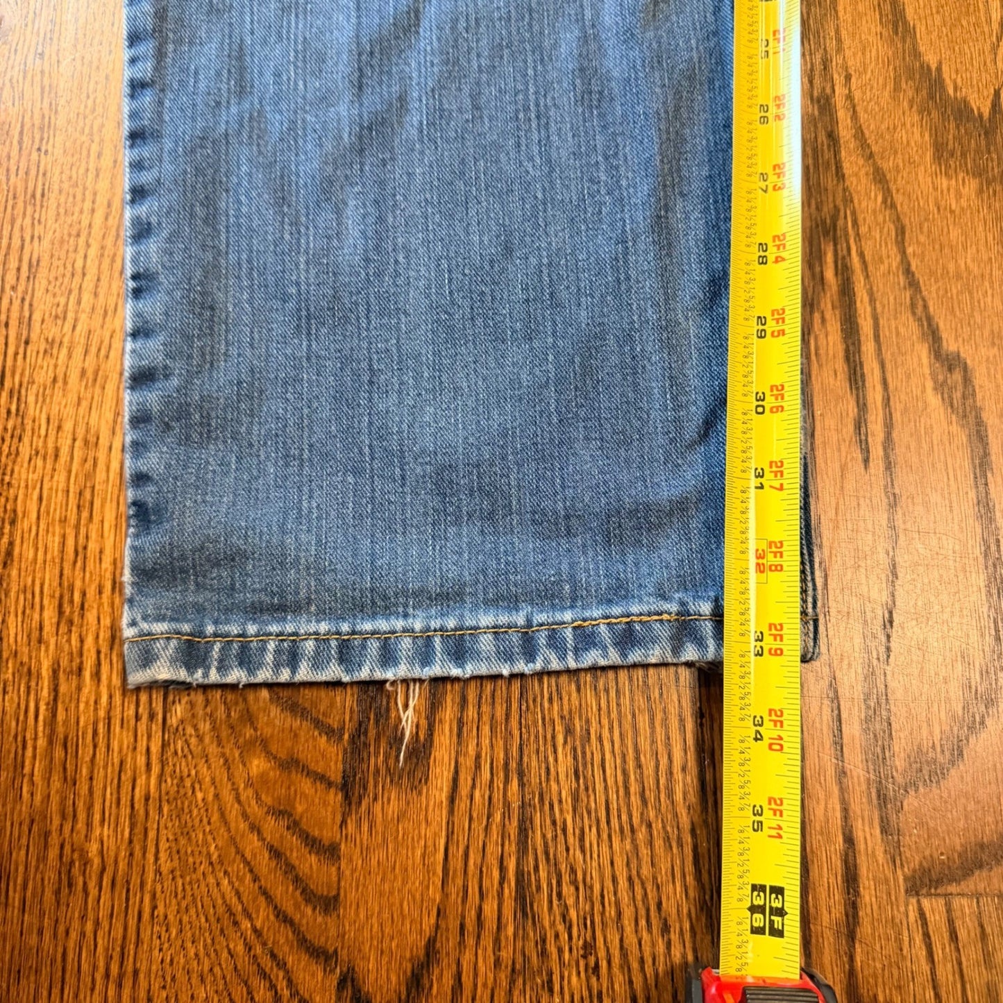 Levi's 550 Relaxed Fit Vintage 2004 Mens Jeans 38x34 Blue Denim Baggy Loose