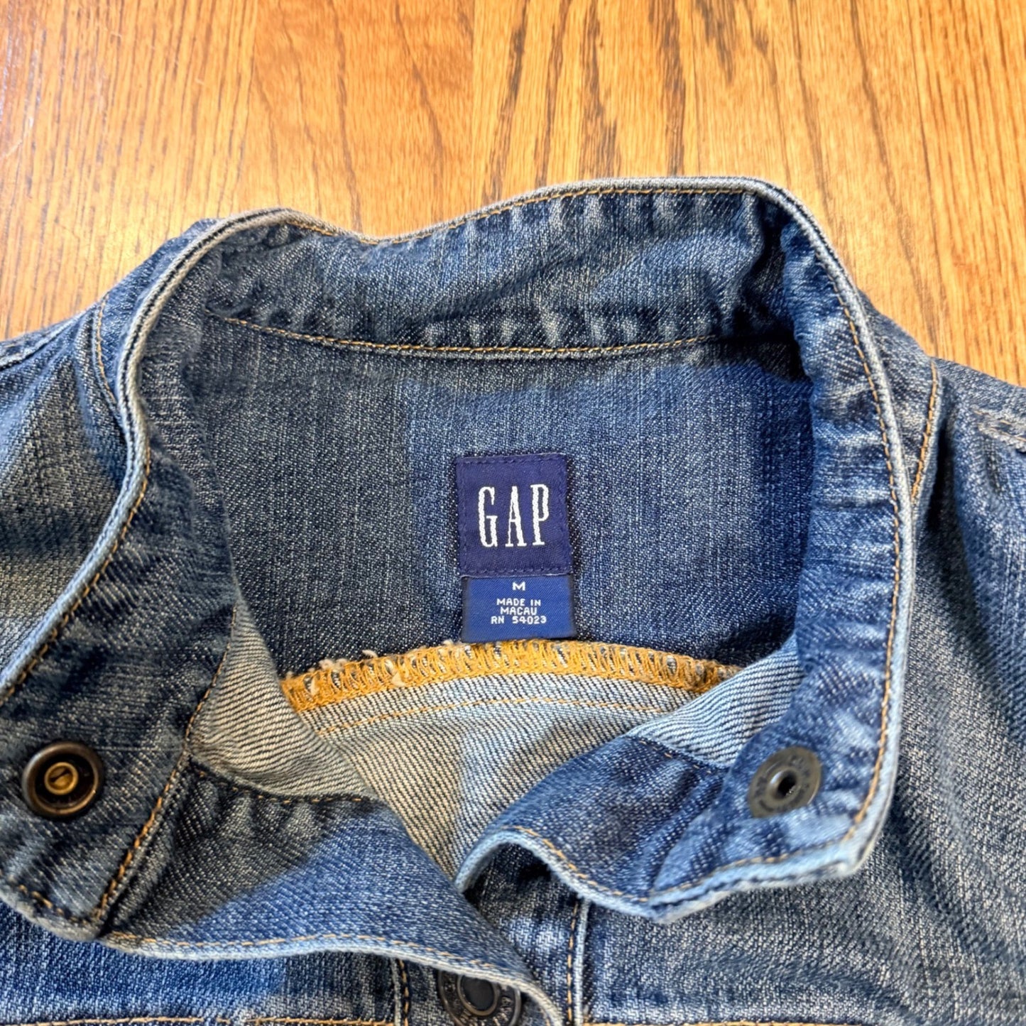 Vintage Gap Denim Jacket Mandarin Collar Snap Front Size M Medium Wash Blue