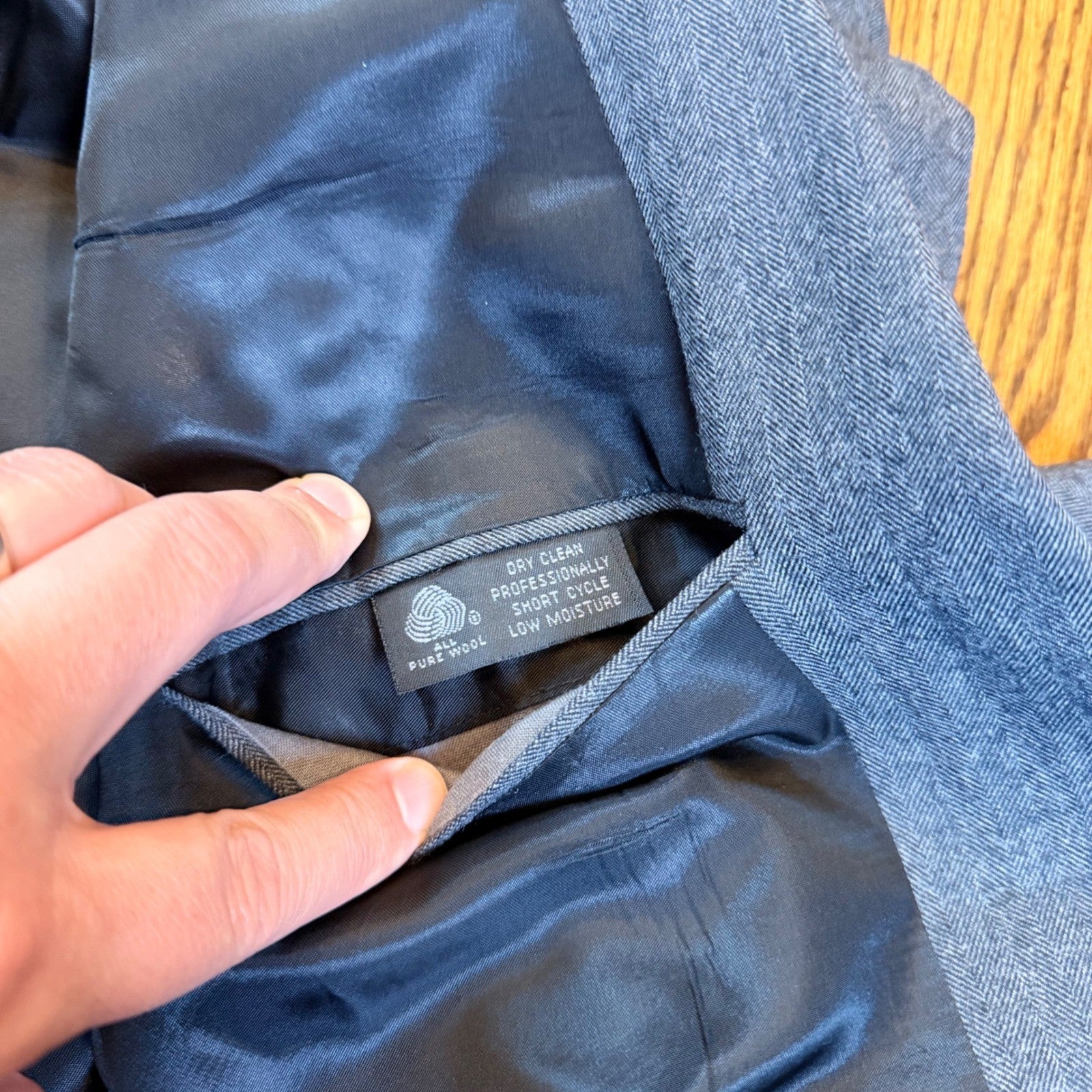 Burberrys Vintage Herringbone Wool Blazer Sport Coat Gray Mens L Preppy