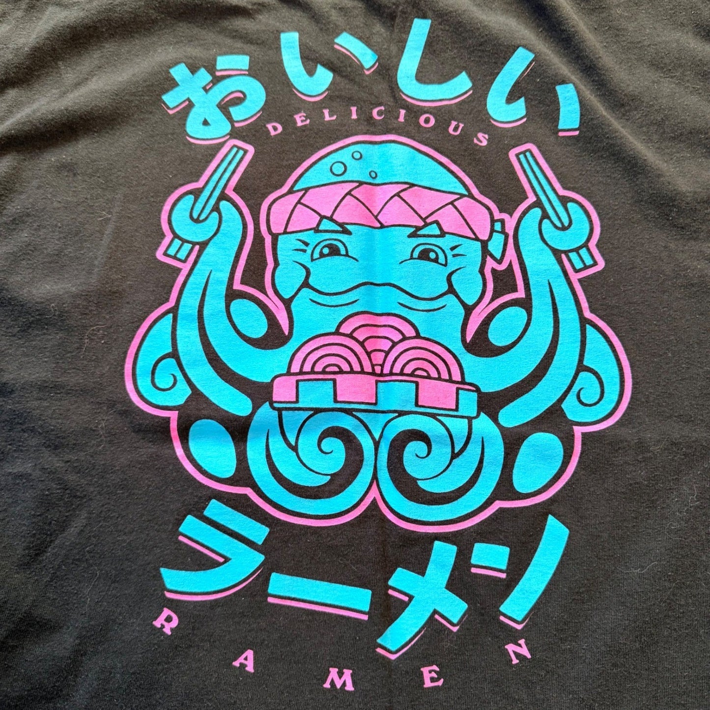 Pleasant Getaway Delicious Ramen Octopus Graphic T-Shirt Large Black