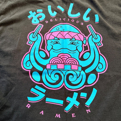 Pleasant Getaway Delicious Ramen Octopus Graphic T-Shirt Large Black